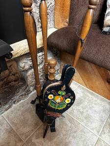 lot 80 image: Vintage Fireplace Tool Set & Bellows
