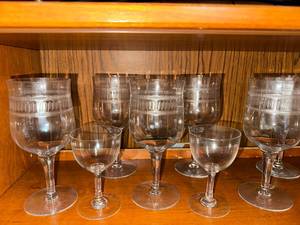 lot 128 image: Elegant Etched Crystal Glass Set