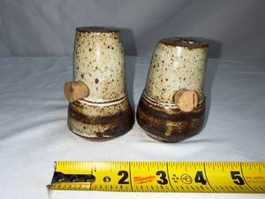 lot 131 image: Handcrafted Ceramic Shakers Pair