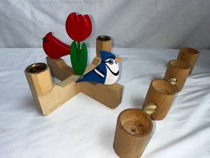 lot 140 image: Vintage Wooden Bird Candle Holder Set