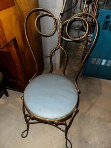 lot 226 image: Antique Wrought Iron Chair