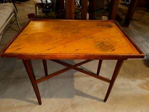lot 242 image: Vintage Wooden Side Table