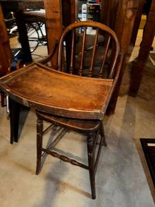 lot 262 image: Antique Wooden High Chair