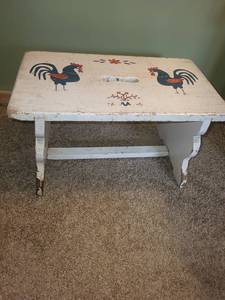 lot 15 image: Vintage Wooden Stool with Rooster Design
