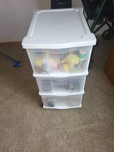 lot 27 image: Plastic Storage Drawer with art supply