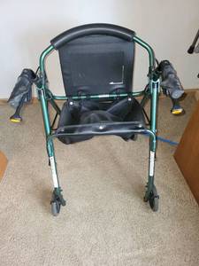 lot 29 image: Lightweight Rolling Walker