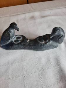 lot 92 image: Inuit Carved Stone Bird Sculpture