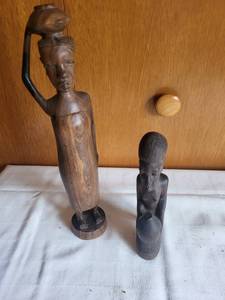 lot 105 image: Vintage Hand Carved Mahogany African Wooden Figurine Set