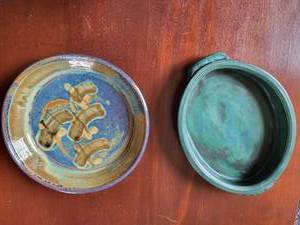 lot 181 image: Ceramic Dish Set