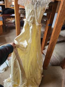 lot 270 image: Vintage Wedding Dresses