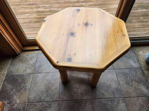 lot 63 image: Rustic Log Wood Side Table