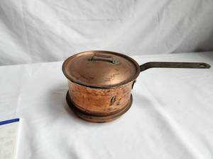 lot 78 image: Vintage Copper Saucepan with Lid