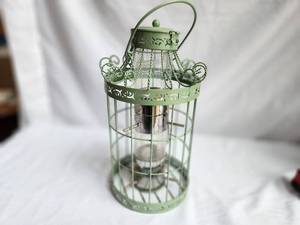 lot 87 image: Vintage Decorative Metal Lantern