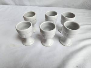 lot 146 image: Set of 6 Vintage Ceramic Egg Cups