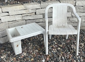 lot 114 image: Patio Chair with Side Table