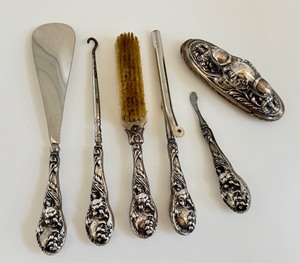 lot 6B image: Antique Sterling Silver Vanity Set including an Antique Sterling Silver Curling Iron