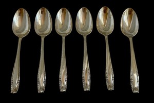 lot 8C image: Six Wallace Stradivari Sterling Silver Teaspoons