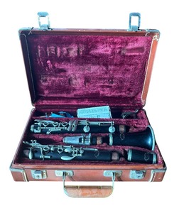 lot 57 image: Vintage Evette Schaeffer Clarinet