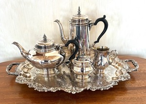 lot 76 image: Sensational Silver Plated Coffee and Tea Service