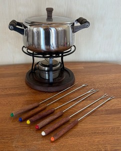 lot 87 image: Fondue Pot with Six Forks