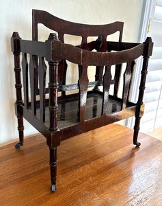lot 122 image: Vintage Magazine Stand