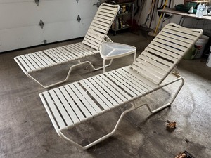 lot 178 image: Pair of Adjustable Patio Lounge Chairs and Accent Table  Pair of Adjustable Sun Loungers and Accent Table