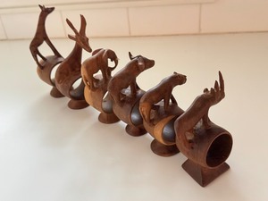 lot 157 image: Set of Six Vintage Hand Carved Kenyan Animal Figurine Napkin Rings