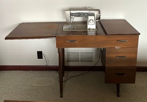 lot 209 image: Vintage Sewing Table with Signature Sewing Machine