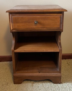 lot 216 image: Vintage Heywood-Wakefield Nightstand