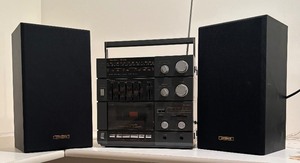 lot 221 image: Fisher High Fidelity Stereo System Model PH 430K