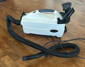 lot 242 image: Oreck Vacuum Model BB1100DC