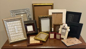 lot 255 image: Variety of Picture Frames