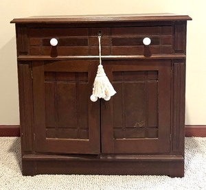 lot 256 image: Vintage Commode  Washstand