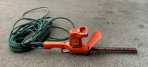 lot 280 image: Black & Decker Shrub and Hedge Trimmer Model 8114