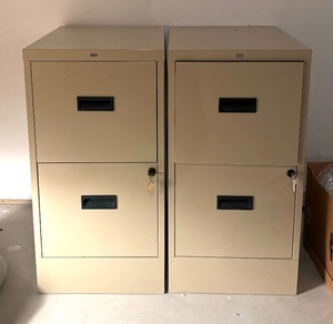 lot 289 image: Two Hon Metal File Cabinets