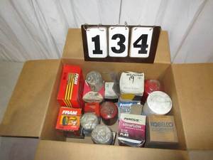 lot 134 image: Large Truck Size Oil Filters