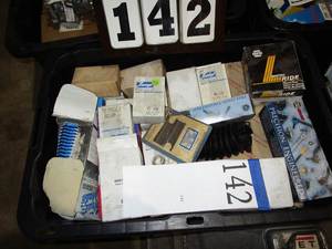 lot 142 image: Tub Misc Suspension Parts