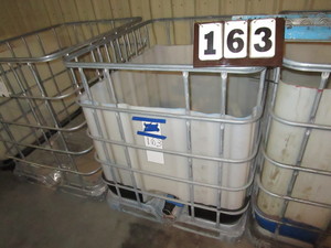 lot 163 image: Pallet TankTote