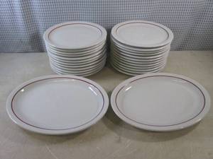 lot 13 image: (EC1) 26pc Vintage Shenango China U...