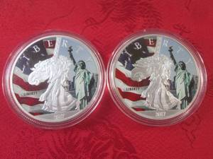 lot 24 image: (FS) 2 2017 Statue Of Liberty Comme...
