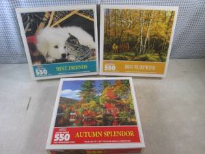 lot 98 image: (CS) 3 New 550 Piece Puzzles - Unop...