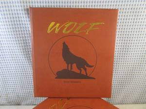 lot 101 image: (BS) 6 New Wolf Books by Anne Menat...