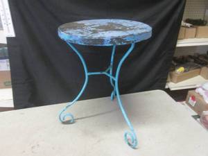 lot 141 image: (BS) Vintage Metal Table 19 38 Ro...