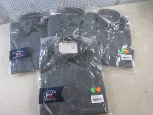 lot 168 image: (CSB) 4 New Cutter & Buck Button Fr...