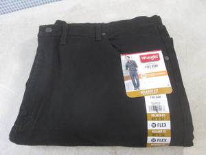 lot 171 image: (CS) Wrangler Mens Relaxed Fit Jea...