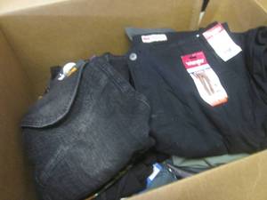 lot 176 image: (EW4) Box of Assorted Mens Pants ...