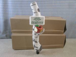 lot 195 image: (BSB) 2 Angry Orchard Hard Cider Ea...