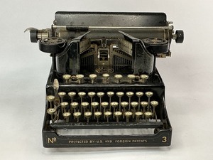 lot 47 image: Antique Emerson Typewriter