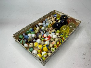 lot 62 image: Vintage Marble Lot 4