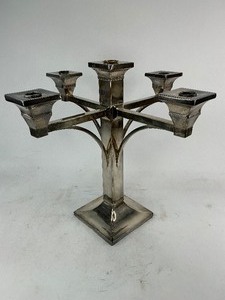 lot 71 image: The Van Bergh Silver Plate Co. Candelabra